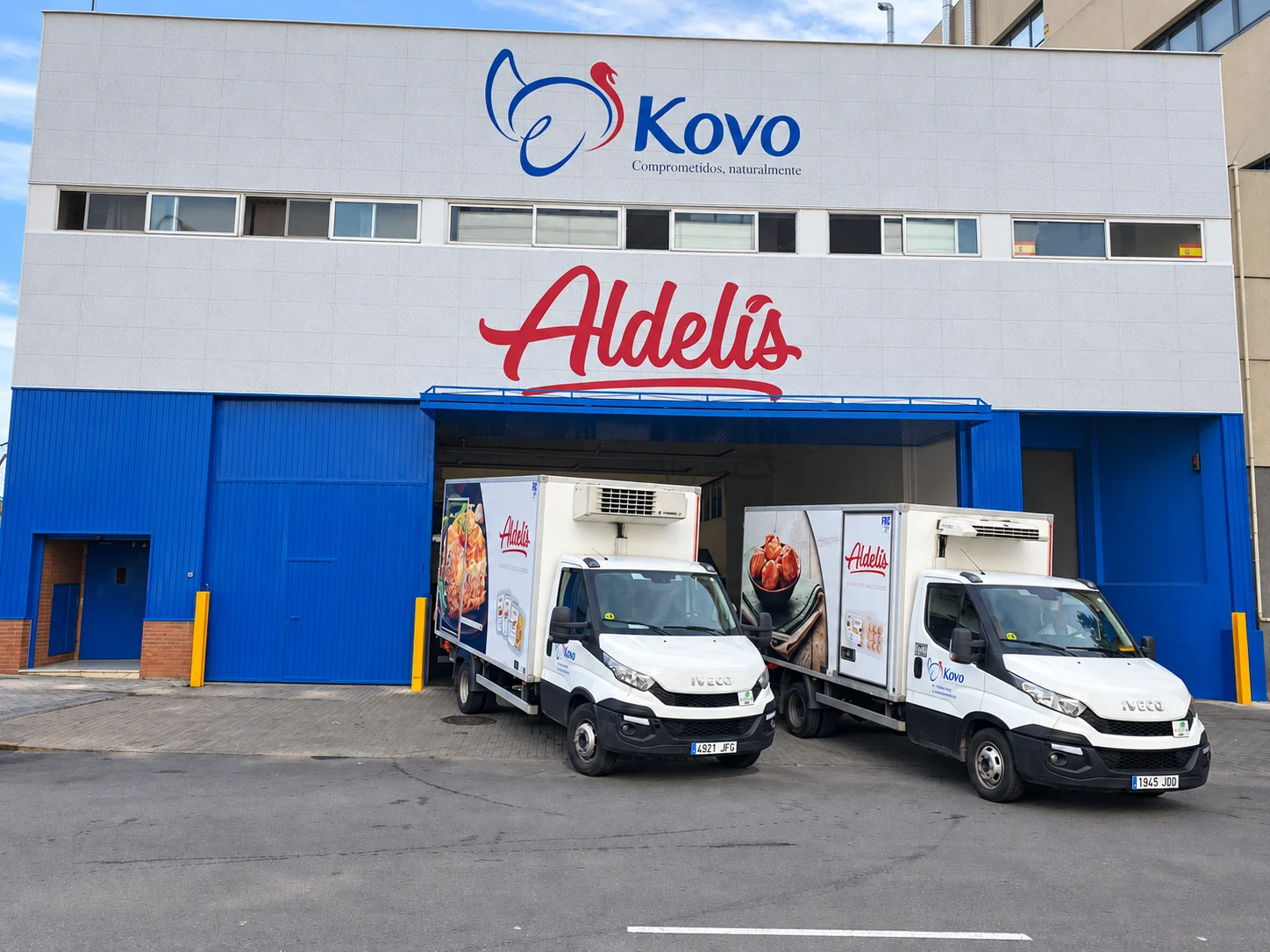 Fachada y vehículos de reparto de Kovo Madrid